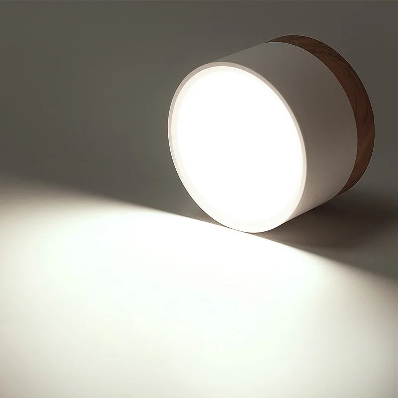 Spot led moderne en métal de couleur et embase bois