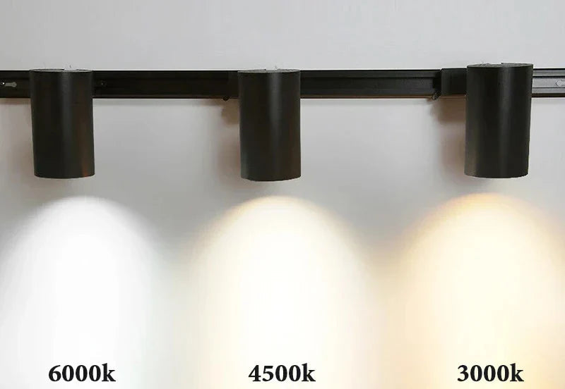 Spot orientable sur rail noir linéaire style projecteur teinte lumineuse au choix
