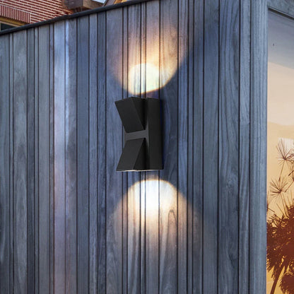 Spot mural design noir façade IP66  a detection de mouvement